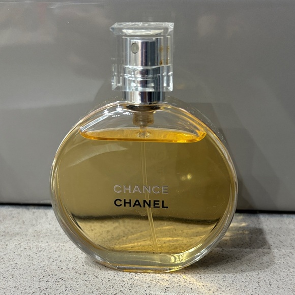 CHANEL Chance||Signature Perfume Spray - Picture 5 of 9